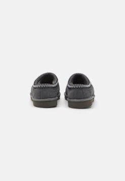 Ugg Tasman - Pantofole - Dark Grey -Vendite Lloyd 2863ebce3ac747bba3f0286ad37c9bec