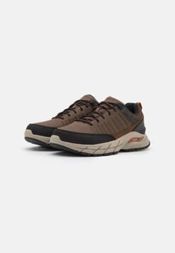Skechers Arch Fit Treadwear - Sneakers Basse - Dark Brown -Vendite Lloyd 2f5a62713584494d8aebaec338d19e69