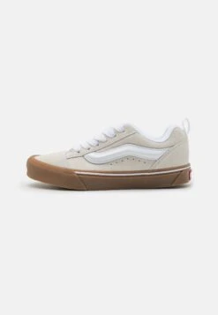 Vans Knu Skool - Sneakers Basse - White 9 Vans Knu Skool - Sneakers Basse - White -Vendite Lloyd 44ba55b171fe404f8090f84d34198cdc