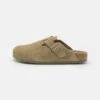 Birkenstock Boston Unisex - Pantofole - Faded Khaki 2 Birkenstock Boston Unisex - Pantofole - Faded Khaki -Vendite Lloyd 544fe2ac1aba40f6a28e274388dc62b3