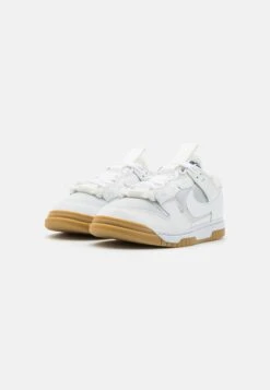 Nike Sportswear Air Dunk Jumbo UnisexSneakers BassePhoton Dust/White/Summit White/Gum Light Brown/Barely Volt/Black Uomo Sneaker NI112O0TD-A12 -Vendite Lloyd 6588ec997e354187b57d05dbc6a8abb1