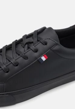 Pier One Unisex - Sneakers Basse - Black -Vendite Lloyd 6e36972564914bfea36b8c5d9e0ffb4b