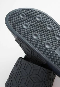 Next Embossed SlidersCiabatte Da MareNavy Blue Uomo Scarpe Aperte NX312G037-K11 -Vendite Lloyd 86698d6a5ec34bd8a737642fe776673e