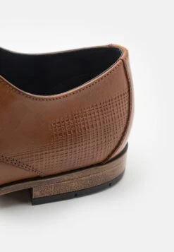 Pier One LeatherStringateCognac Uomo Scarpe Eleganti PI912M0E9-O11 -Vendite Lloyd 86cf8831039a463f8f9dd21992903ced