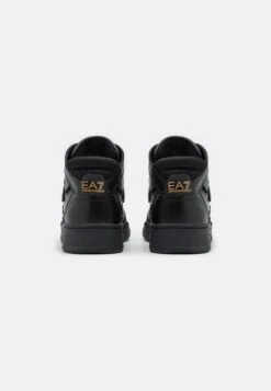 EA7 Emporio Armani New Basket Mid Unisex - Sneakers Alte - Triple Black/Gold 10 EA7 Emporio Armani New Basket Mid Unisex - Sneakers Alte - Triple Black/Gold -Vendite Lloyd 9171ecf86b6b4e1fbf0298bf13de4afd