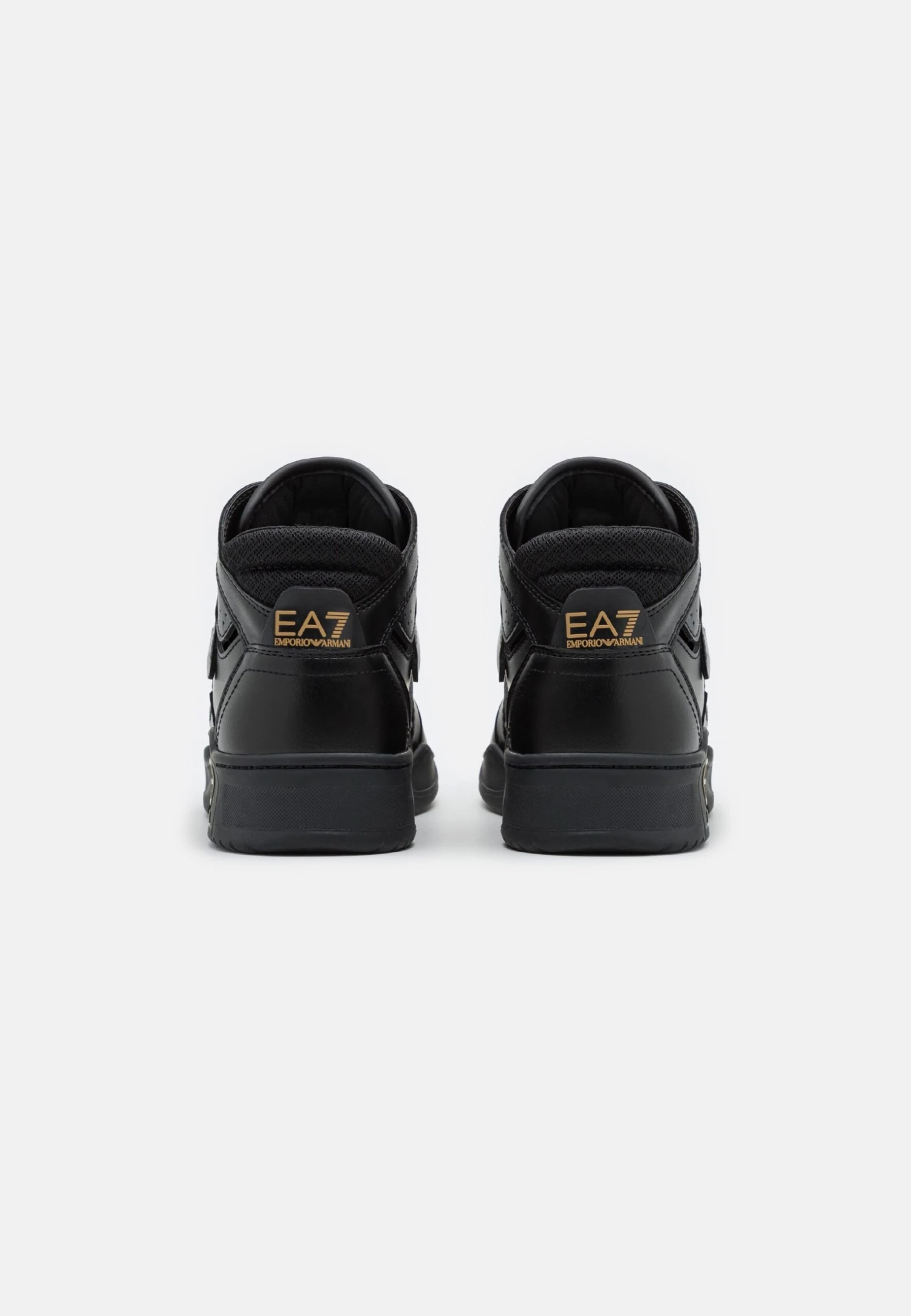 EA7 Emporio Armani New Basket Mid Unisex - Sneakers Alte - Triple Black/Gold 5 EA7 Emporio Armani New Basket Mid Unisex - Sneakers Alte - Triple Black/Gold - immagine 3