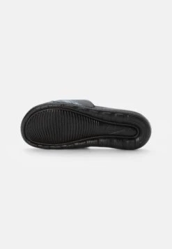 Nike Sportswear Victori One Slide PrintCiabattineBlack/Pure Platinum/Off Noir Smoke Grey|Iron Grey Uomo Scarpe Aperte NI112G00U-Q14 -Vendite Lloyd 96f50d4c3bb24f0c95f91ae6407b2ffe