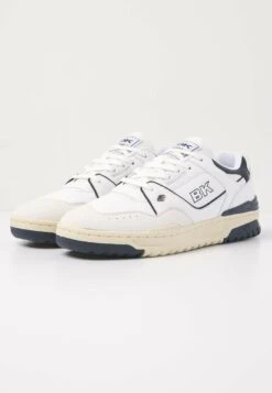 British Knights VendonSneakers BasseWhite/Navy Uomo Sneaker B2412O059-A11 8 British Knights VendonSneakers BasseWhite/Navy Uomo Sneaker B2412O059-A11 -Vendite Lloyd a44adfee8e0546449aa47d57e95ef0ce