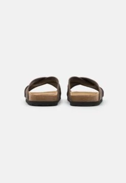 Pier One Unisex - Pantofole - Brown 10 Pier One Unisex - Pantofole - Brown -Vendite Lloyd b64bd94841374f58a4a8e2cf13040258