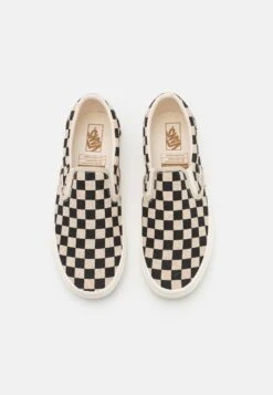 Vans Classic Slip-On UnisexScarpe Senza LacciOff-White/Black Uomo Scarpe Basse VA215O08U-A11 -Vendite Lloyd c35c5037575445d0b0601bb98c0f0d61