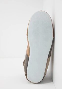 Shepherd HansPantofoleMulticolor Uomo Pantofole S3012I00P-T11 -Vendite Lloyd cc0eb67122af4f899b350a7ad466de33