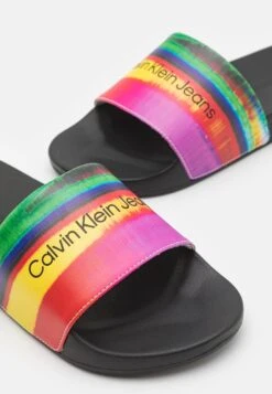 Calvin Klein Jeans Cap Pride Slide PrintCiabatte Da MareBlack/Pride Artwork Uomo Scarpe Aperte C1812G01I-Q11 -Vendite Lloyd e44cff921bcf4609bbdfaf8857e1f220