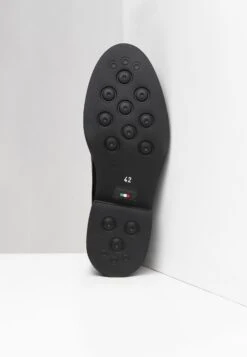 NeroGiardini Stringate ElegantiNero Uomo Scarpe Eleganti NET12M01A-Q11 -Vendite Lloyd fbf5bef78fb7407ca653101d12248343